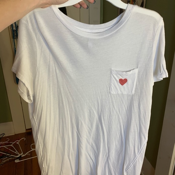 MICHELLE by Comune White Tee with Heart Pocket - Picture 2 of 3